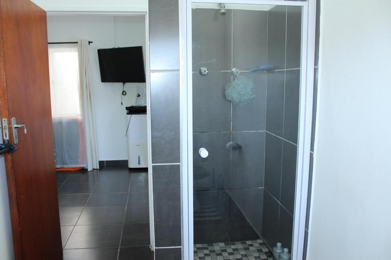 7 Bedroom Property for Sale in Vasco Estate Western Cape